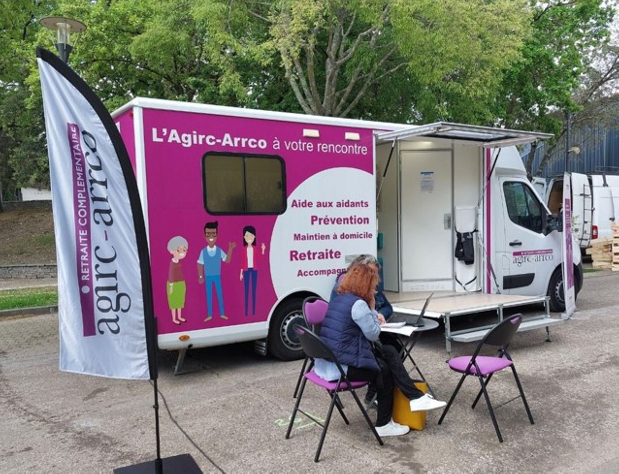 L'AGIRC-ARRCO vient à votre rencontre